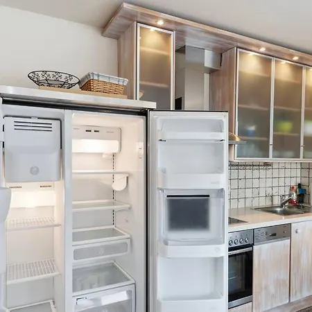 Sonnige Penthousewohnung - Ruhig Und Mit Seeblick Apartment
